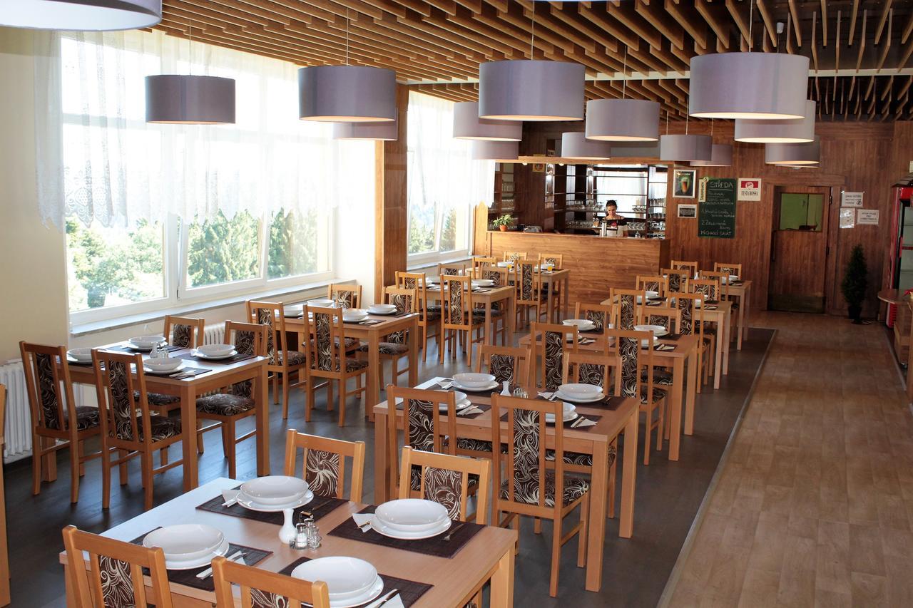 Horsky Hotel Jelenovska S Bazenem V Cene Valašské Klobouky Bagian luar foto