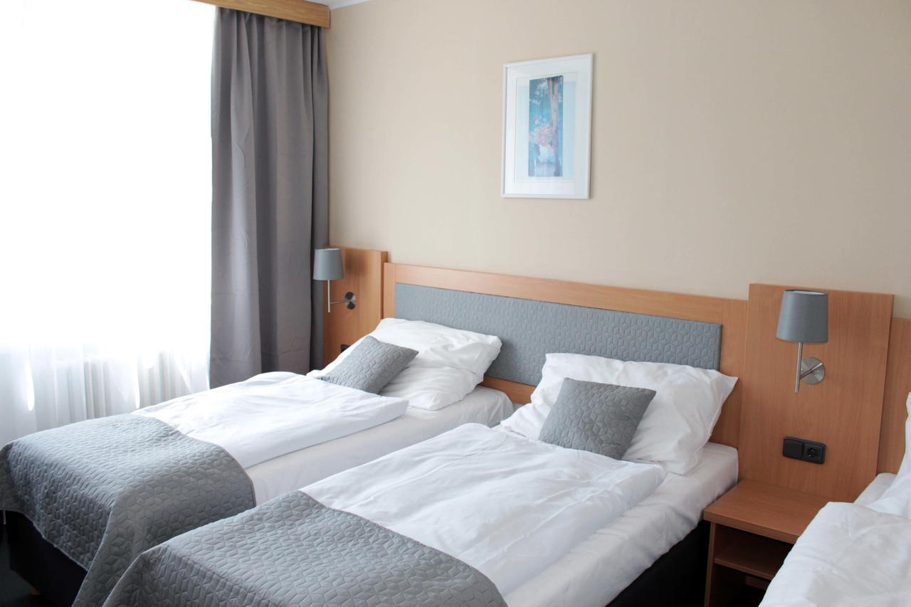 Horsky Hotel Jelenovska S Bazenem V Cene Valašské Klobouky Bagian luar foto